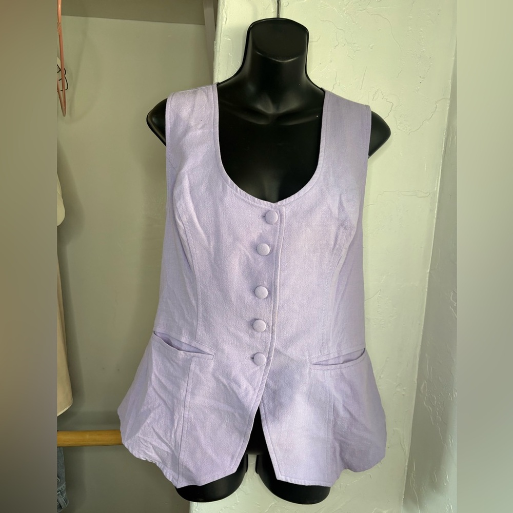 COCCKO Sleeveless scoop neck Lilac cover Button-Front Vest Top Sz L NWT lavender - Picture 2 of 6